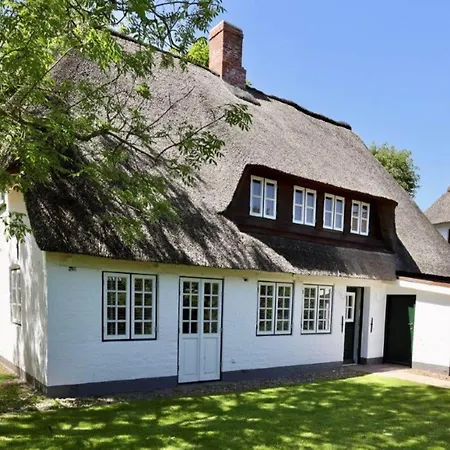 Reetgedecktes In Auf Foehr Hébergement de vacances *